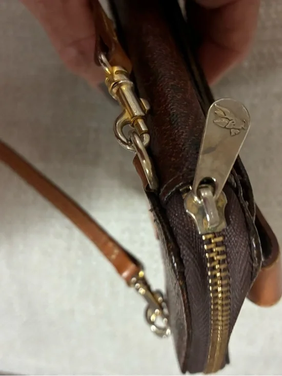 Etro paisley vintage compact   crossbody bag w/ small phone case - Picture 16 of 16